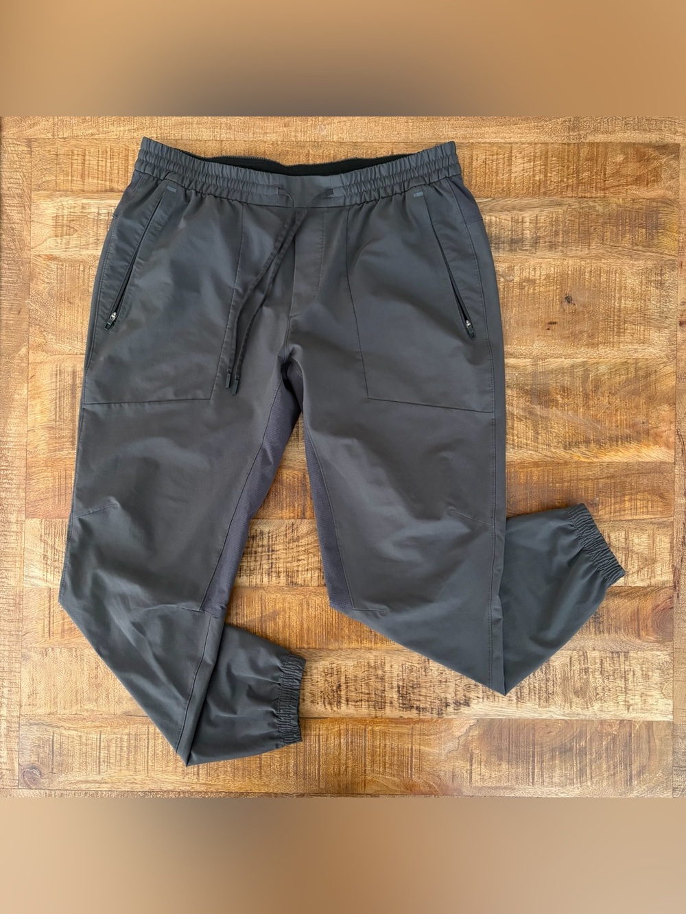 Lululemon License to Train Joggers - Picture 2 of 7